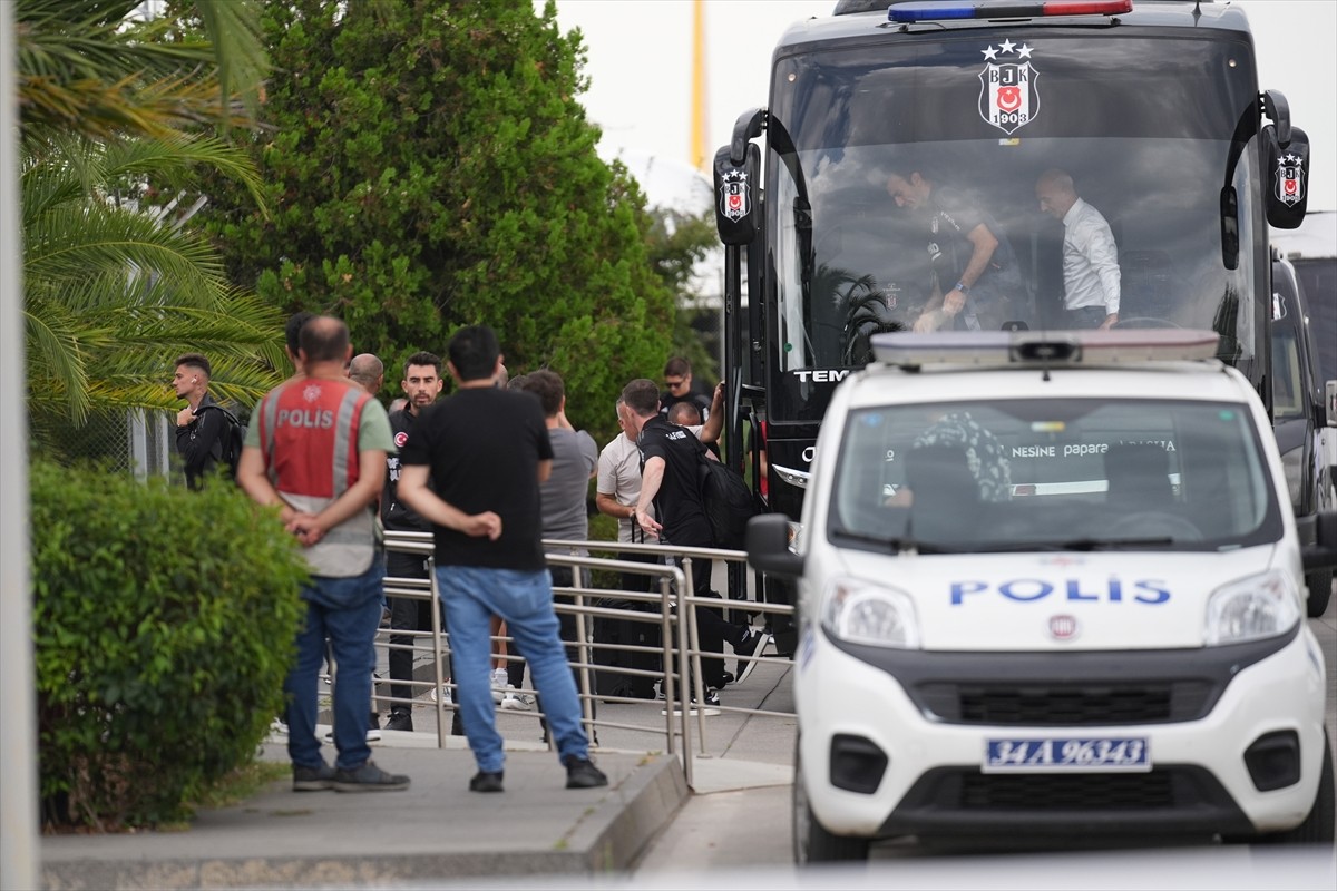 UEFA Avrupa Ligi play-off turu ilk maçında yarın İsviçre ekibi Lugano ile deplasmanda karşı...